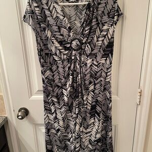 Apt. 9 Women's XL Black and Gray Patterned Sundress Dress